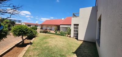 Smallholding  For Rent in Klippoortjie, Boksburg