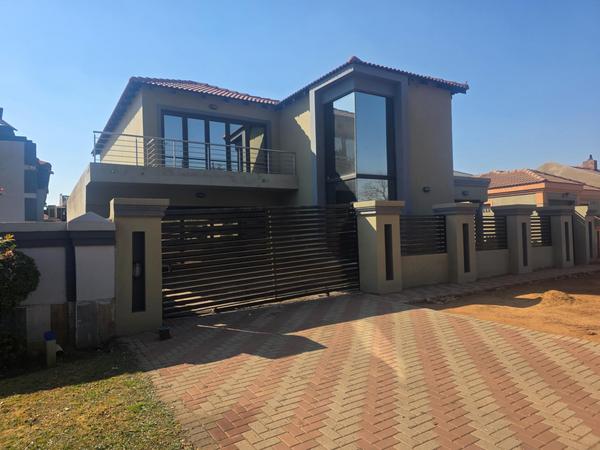 Property For Sale in Dawn Park, Boksburg